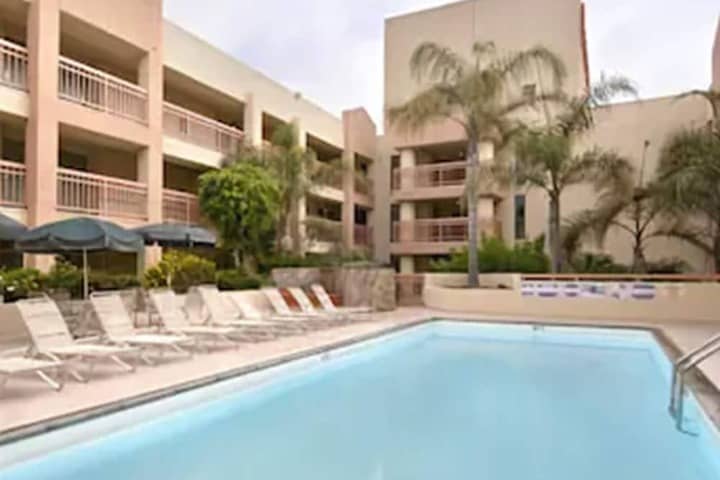 Pool 14 of 17